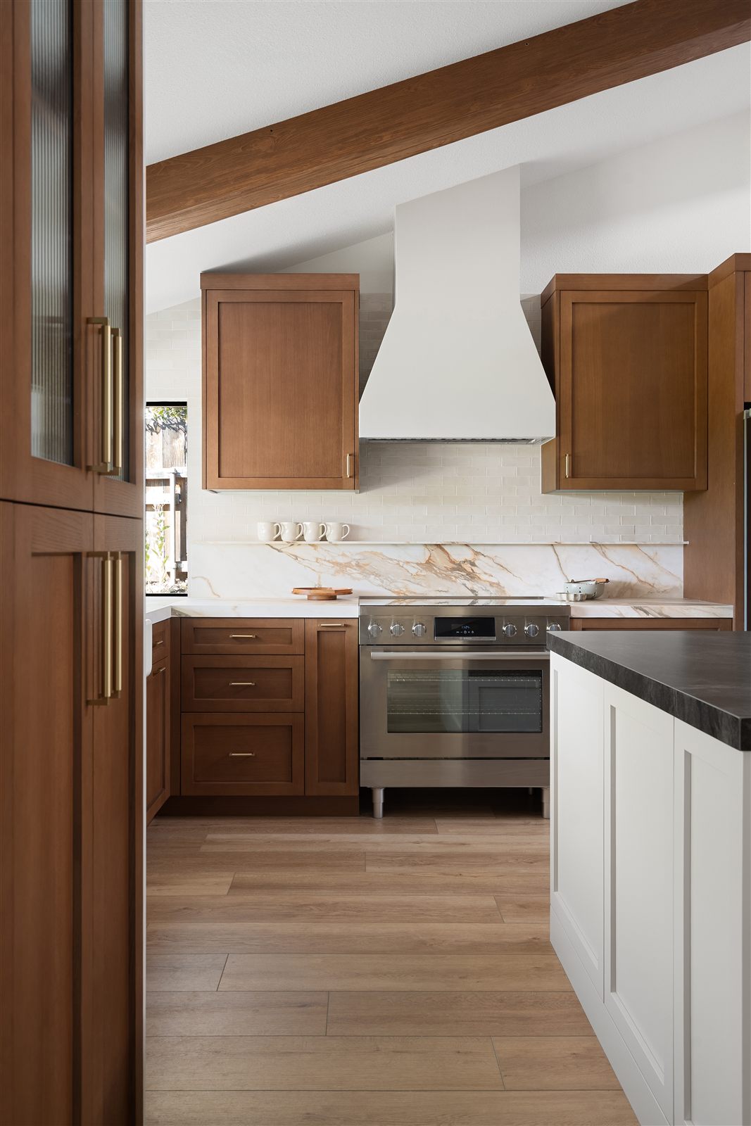 Home extension interior with marble backsplash